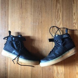 Nike SF Air Force 1 black gum